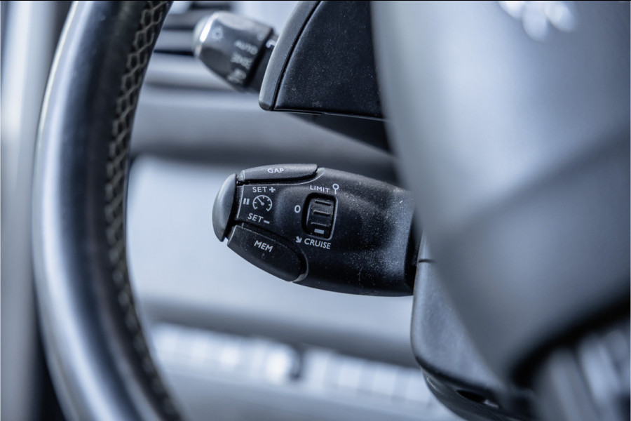 Peugeot Expert 2.0 BlueHDI Premium | Blind spot | Navigatie | CarPlay | Camera | Head-Up | Trekhaak | Airco | DAB | Nieuwe APK | Orig. NL auto