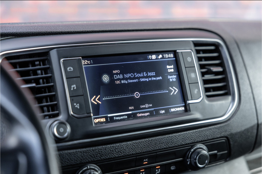 Peugeot Expert 2.0 BlueHDI Premium | Blind spot | Navigatie | CarPlay | Camera | Head-Up | Trekhaak | Airco | DAB | Nieuwe APK | Orig. NL auto