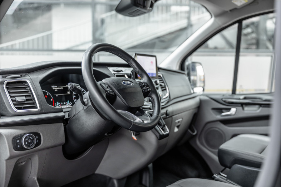 Ford Transit Custom 320 2.0 TDCI 170 PK L2H1 Limited DC | CarPlay | Camera | Navigatie | Lederen bekleding | Elek stoelen | Stoelverwarming | Blind spot | DAB | Nieuwe APK
