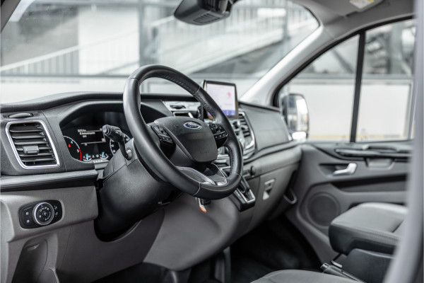 Ford Transit Custom 320 2.0 TDCI 170 PK L2H1 Limited DC | CarPlay | Camera | Navigatie | Lederen bekleding | Elek stoelen | Stoelverwarming | Blind spot | DAB | Nieuwe APK