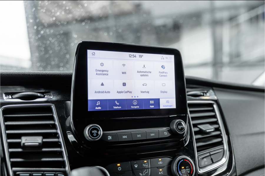 Ford Transit Custom 320 2.0 TDCI 170 PK L2H1 Limited DC | CarPlay | Camera | Navigatie | Lederen bekleding | Elek stoelen | Stoelverwarming | Blind spot | DAB | Nieuwe APK