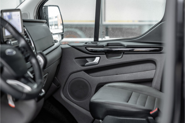 Ford Transit Custom 320 2.0 TDCI 170 PK L2H1 Limited DC | CarPlay | Camera | Navigatie | Lederen bekleding | Elek stoelen | Stoelverwarming | Blind spot | DAB | Nieuwe APK