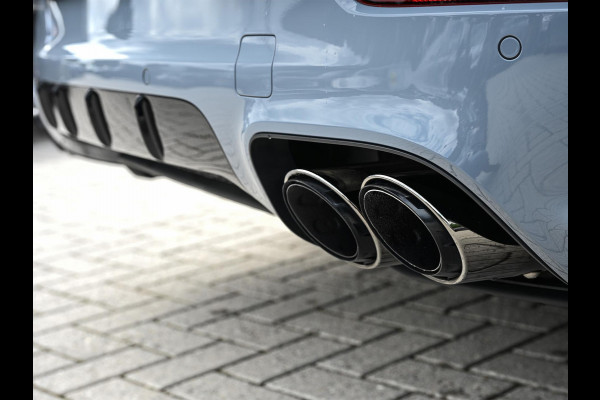 Porsche Cayenne Coupé 3.0 E-Hybrid Sport Design | NL-Auto | Sportuitlaat | Panoramadak | 18 Wegs Memory Seats | 4-Wiel Besturing | 360 Camera | Adaptive Cruise | Stoelverwarming + Ventilatie | Bose | Luchtvering | Sport Chrono | Interieurpakket Carbon | Soft Close |
