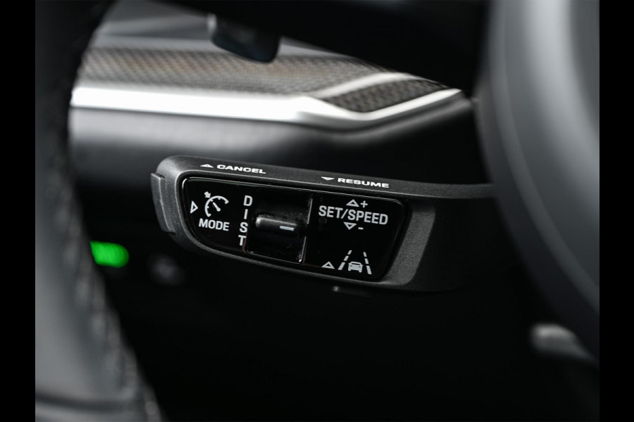 Porsche Cayenne Coupé 3.0 E-Hybrid Sport Design | NL-Auto | Sportuitlaat | Panoramadak | 18 Wegs Memory Seats | 4-Wiel Besturing | 360 Camera | Adaptive Cruise | Stoelverwarming + Ventilatie | Bose | Luchtvering | Sport Chrono | Interieurpakket Carbon | Soft Close |
