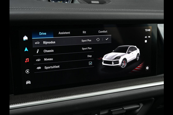 Porsche Cayenne Coupé 3.0 E-Hybrid Sport Design | NL-Auto | Sportuitlaat | Panoramadak | 18 Wegs Memory Seats | 4-Wiel Besturing | 360 Camera | Adaptive Cruise | Stoelverwarming + Ventilatie | Bose | Luchtvering | Sport Chrono | Interieurpakket Carbon | Soft Close |