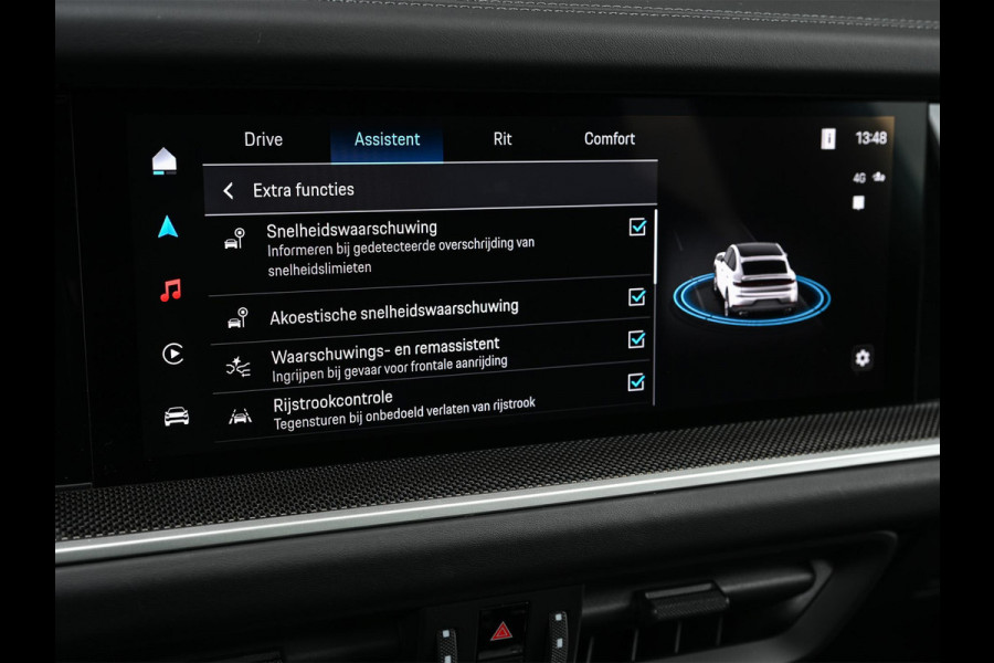 Porsche Cayenne Coupé 3.0 E-Hybrid Sport Design | NL-Auto | Sportuitlaat | Panoramadak | 18 Wegs Memory Seats | 4-Wiel Besturing | 360 Camera | Adaptive Cruise | Stoelverwarming + Ventilatie | Bose | Luchtvering | Sport Chrono | Interieurpakket Carbon | Soft Close |