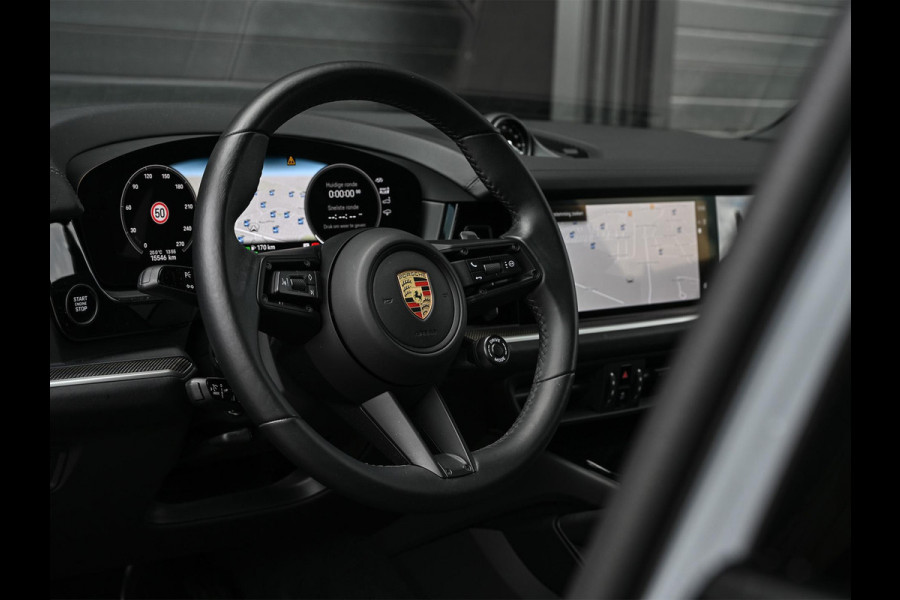 Porsche Cayenne Coupé 3.0 E-Hybrid Sport Design | NL-Auto | Sportuitlaat | Panoramadak | 18 Wegs Memory Seats | 4-Wiel Besturing | 360 Camera | Adaptive Cruise | Stoelverwarming + Ventilatie | Bose | Luchtvering | Sport Chrono | Interieurpakket Carbon | Soft Close |