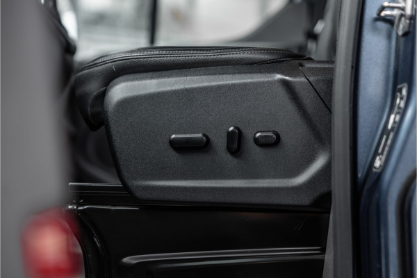 Ford Transit Custom 290 2.0 TDCI Sport | Marge | BTW & BPM Vrij | Bi-Xenon | Navigatie | CarPlay | Camera | Elek stoelen | Stoelverwarming | Trekhaak | DAB | Nieuwe APK