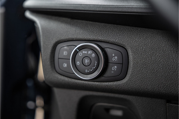 Ford Transit Custom 290 2.0 TDCI Sport | Marge | BTW & BPM Vrij | Bi-Xenon | Navigatie | CarPlay | Camera | Elek stoelen | Stoelverwarming | Trekhaak | DAB | Nieuwe APK