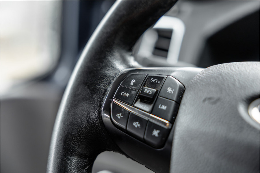 Ford Transit Custom 290 2.0 TDCI Sport | Marge | BTW & BPM Vrij | Bi-Xenon | Navigatie | CarPlay | Camera | Elek stoelen | Stoelverwarming | Trekhaak | DAB | Nieuwe APK