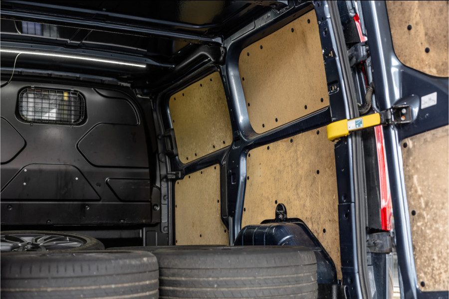 Ford Transit Custom 290 2.0 TDCI Sport | Marge | BTW & BPM Vrij | Bi-Xenon | Navigatie | CarPlay | Camera | Elek stoelen | Stoelverwarming | Trekhaak | DAB | Nieuwe APK