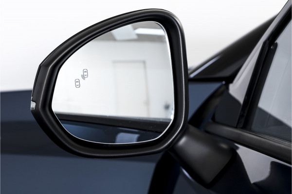 Lynk & Co 01 1.5 PHEV 261PK MY23 | Blackpakket | Donkere hemel | 360 Camera | 7.4 kWh boordlader | S/K-panodak | Adapt. Cruise | Memory | Elek. klep | LM 20" | 5475