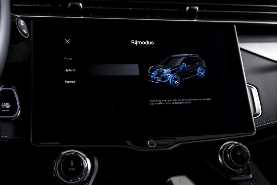 Lynk & Co 01 1.5 PHEV 261PK MY23 | Blackpakket | Donkere hemel | 360 Camera | 7.4 kWh boordlader | S/K-panodak | Adapt. Cruise | Memory | Elek. klep | LM 20" | 5475