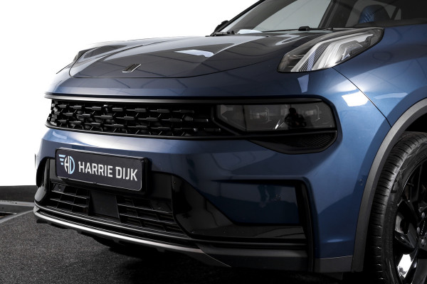 Lynk & Co 01 1.5 PHEV 261PK MY23 | Blackpakket | Donkere hemel | 360 Camera | 7.4 kWh boordlader | S/K-panodak | Adapt. Cruise | Memory | Elek. klep | LM 20" | 5475