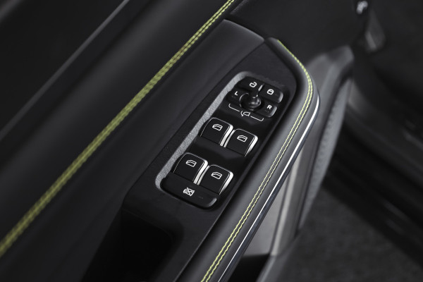 Lynk & Co 01 1.5 PHEV Core | Dig. Cockpit | Adapt. Cruise | Stoelverw. | PDC | Camera | NAV + App. Connect | ECC | DAB | LM 19" | 4855