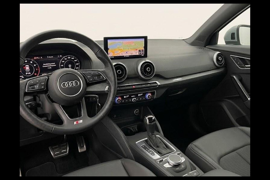 Audi Q2 35 TFSI S Edition 150pk | Virtuel Cockpit |  Navigatiesysteem full map | Cruise control adaptief | Apple Carplay/Android Auto | S-line interieur  lederen/stof bekleding | Matrix LED koplampen |
