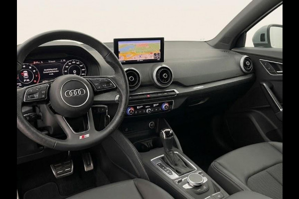 Audi Q2 35 TFSI S Edition 150pk | Virtuel Cockpit |  Navigatiesysteem full map | Cruise control adaptief | Apple Carplay/Android Auto | S-line interieur  lederen/stof bekleding | Matrix LED koplampen |