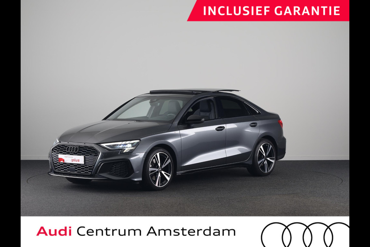 Audi A3 Limousine 30 TFSI S edition 110pk | Panoramadak | Verwarmbare voorstoelen | S-line interieur | 18 inch lichtmetalen velgen | Parkeercamera | B&O Audio