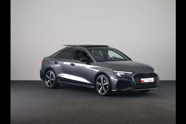Audi A3 Limousine 30 TFSI S edition 110pk | Panoramadak | Verwarmbare voorstoelen | S-line interieur | 18 inch lichtmetalen velgen | Parkeercamera | B&O Audio