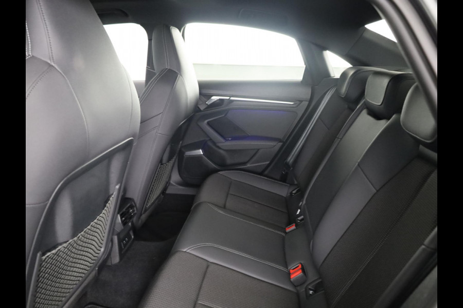 Audi A3 Limousine 30 TFSI S edition 110pk | Panoramadak | Verwarmbare voorstoelen | S-line interieur | 18 inch lichtmetalen velgen | Parkeercamera | B&O Audio