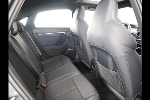 Audi A3 Limousine 30 TFSI S edition 110pk | Panoramadak | Verwarmbare voorstoelen | S-line interieur | 18 inch lichtmetalen velgen | Parkeercamera | B&O Audio