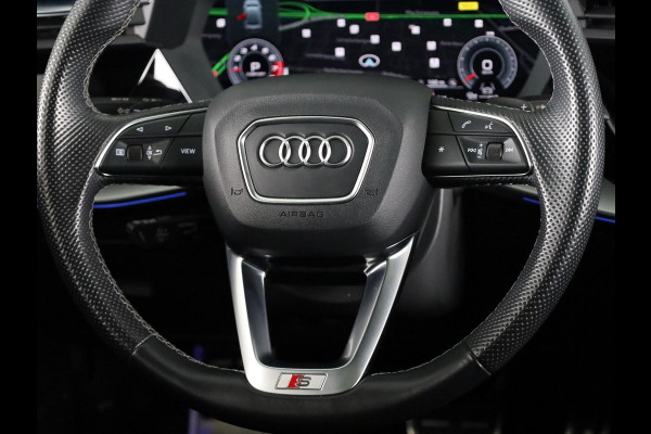 Audi A3 Limousine 30 TFSI S edition 110pk | Panoramadak | Verwarmbare voorstoelen | S-line interieur | 18 inch lichtmetalen velgen | Parkeercamera | B&O Audio
