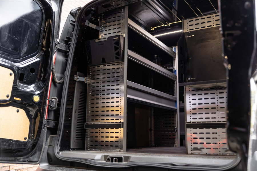 Ford Transit Connect 1.5 EcoBlue L2 | 3-Zitter | Sortimo inrichting | Navigatie | Camera | CarPlay | Stoelverwarming | Airco | MF Stuur | Dealer onderhouden | Nieuwe APK