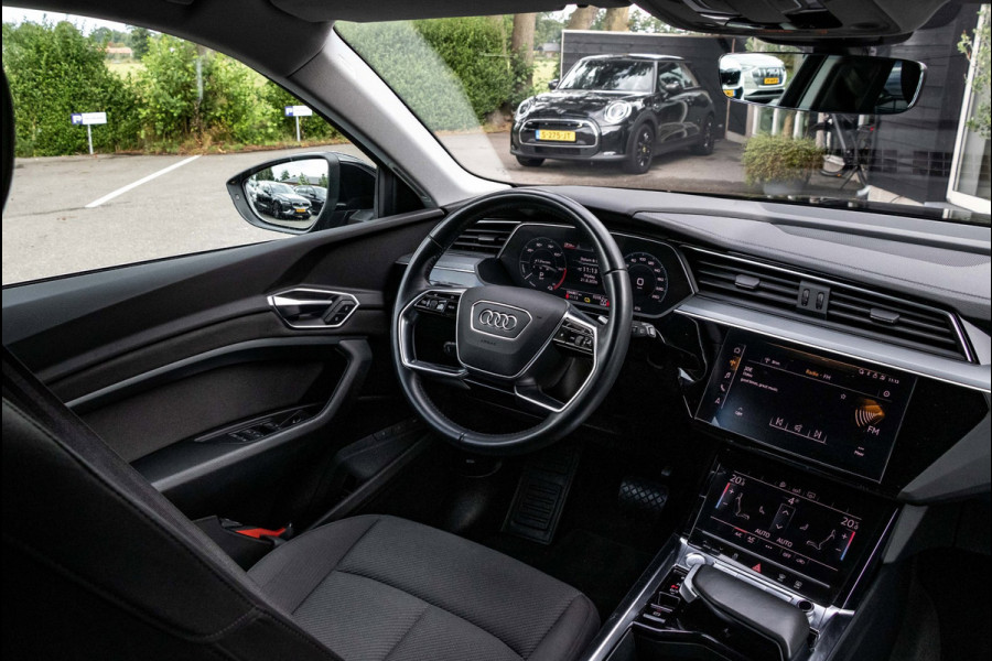 Audi e-tron E-tron 50 quattro Launch edition 71 kWh Soh 84% I Trekhaak I Climate I Cruise I Stoelgeheugen I Luchtvering