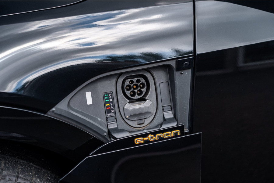 Audi e-tron E-tron 50 quattro Launch edition 71 kWh Soh 84% I Trekhaak I Climate I Cruise I Stoelgeheugen I Luchtvering
