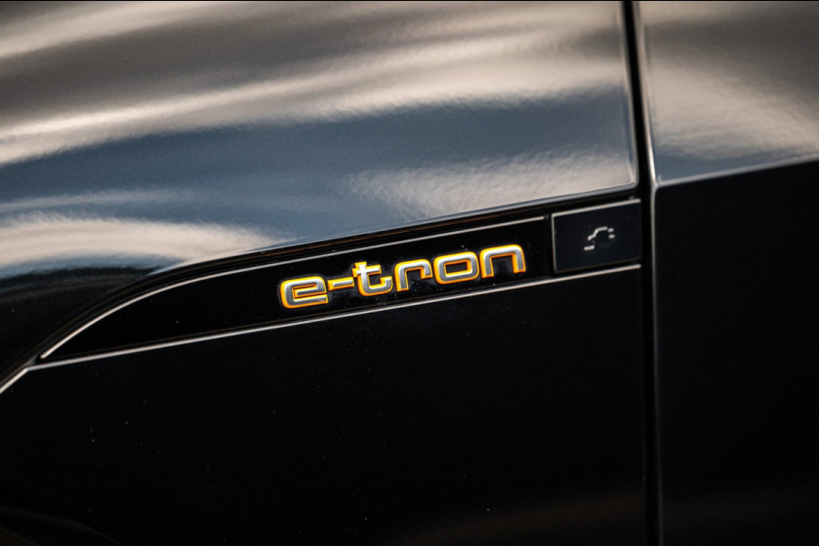 Audi e-tron E-tron 50 quattro Launch edition 71 kWh Soh 84% I Trekhaak I Climate I Cruise I Stoelgeheugen I Luchtvering