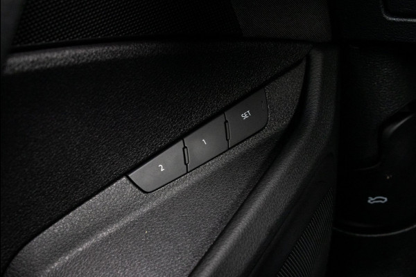 Audi e-tron E-tron 50 quattro Launch edition 71 kWh Soh 84% I Trekhaak I Climate I Cruise I Stoelgeheugen I Luchtvering