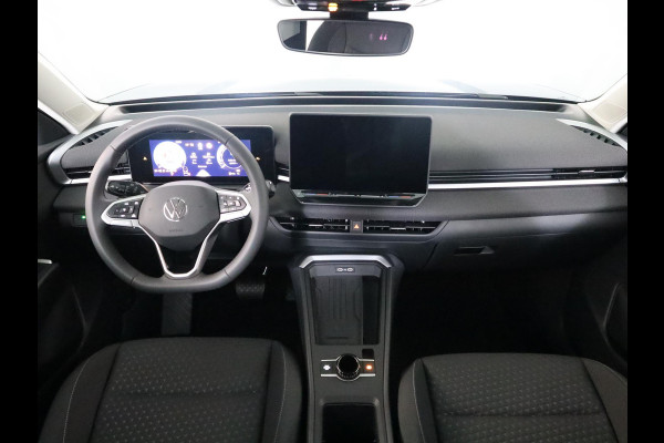 Volkswagen T-Roc Limited Edition 1.5 eTSI 85 kW / 116 PK SUV 7 vers Achteruitrijcamera | Stoelverwarming | Carplay