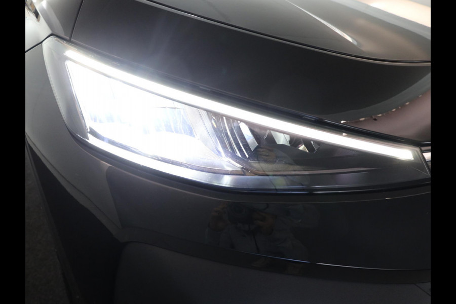Volkswagen T-Roc Limited Edition 1.5 eTSI 85 kW / 116 PK SUV 7 vers Achteruitrijcamera | Stoelverwarming | Carplay