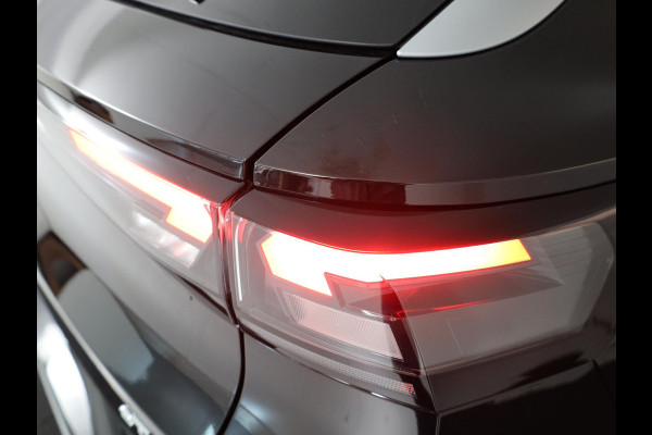 Volkswagen T-Roc Limited Edition 1.5 eTSI 85 kW / 116 PK SUV 7 vers Achteruitrijcamera | Stoelverwarming | Carplay