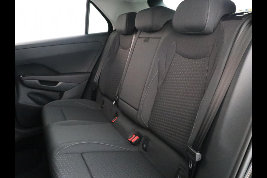 Volkswagen T-Roc Limited Edition 1.5 eTSI 85 kW / 116 PK SUV 7 vers Achteruitrijcamera | Stoelverwarming | Carplay