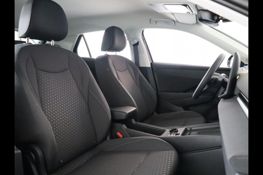Volkswagen T-Roc Limited Edition 1.5 eTSI 85 kW / 116 PK SUV 7 vers Achteruitrijcamera | Stoelverwarming | Carplay