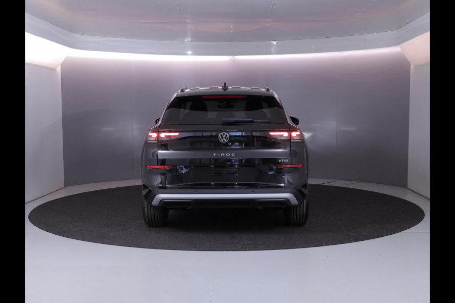 Volkswagen T-Roc Limited Edition 1.5 eTSI 85 kW / 116 PK SUV 7 vers Achteruitrijcamera | Stoelverwarming | Carplay