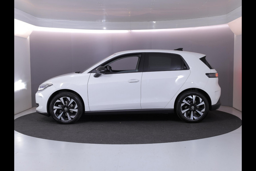 Volkswagen ID. Polo Life First Edition 52 kWh accu, 155 kW / 211 PK Ha Achteruitrijcamera | Carplay