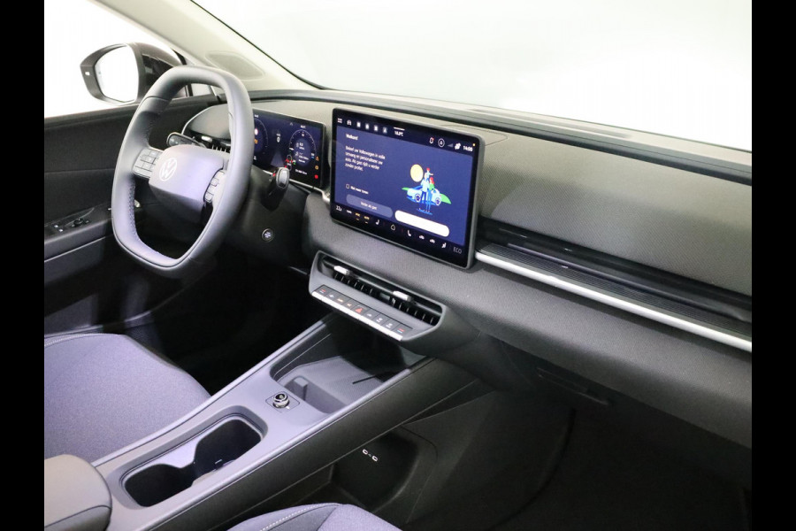 Volkswagen ID. Polo Life First Edition 52 kWh accu, 155 kW / 211 PK Ha Achteruitrijcamera | Carplay