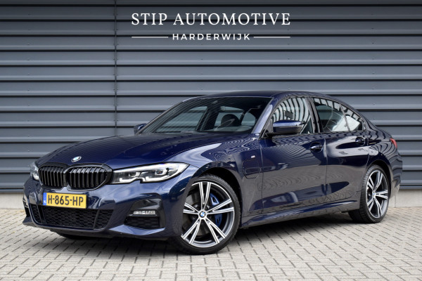 BMW 3 Serie 330e M Sport Individual | 19'' Wielen | Lederen Bekleding | CarPlay | Audio Media Pack | 1e Eigenaar |