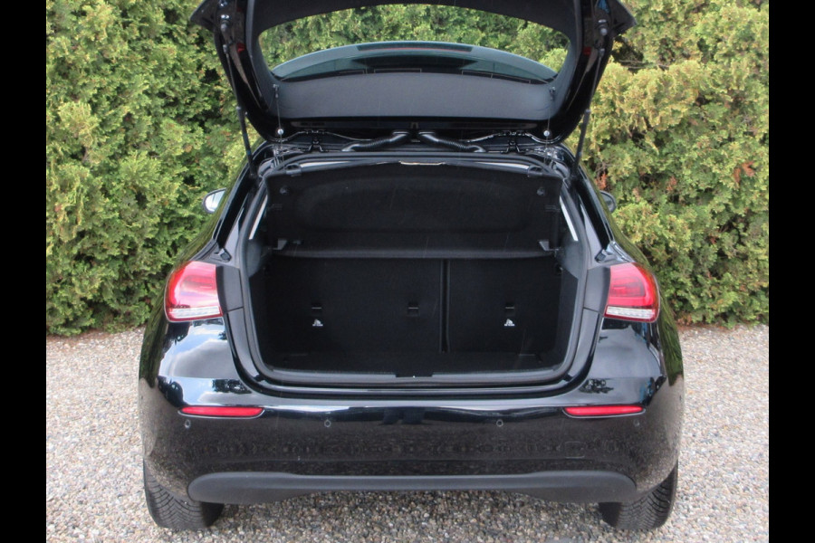 Mercedes-Benz A-Klasse 160 Business Solution * Widescreen *