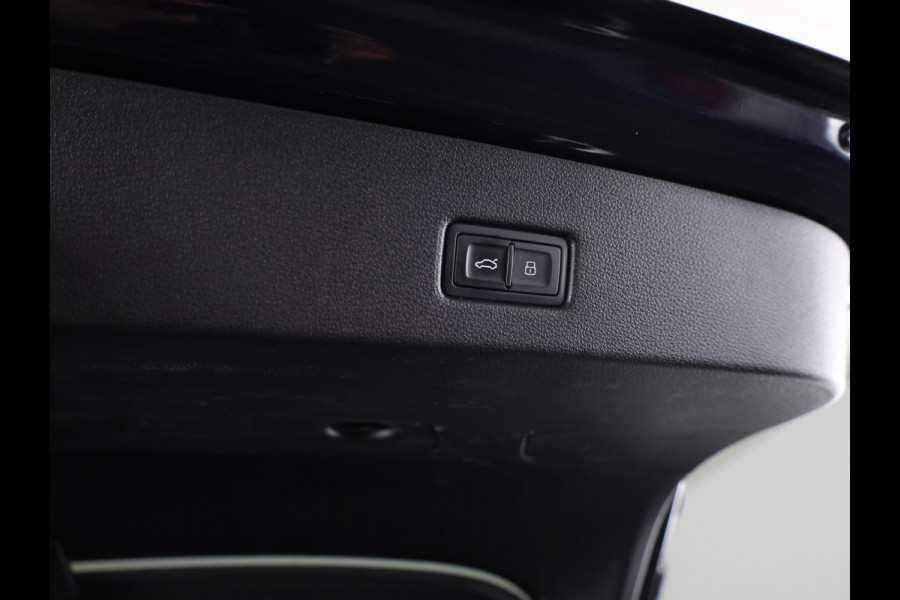 Audi A7 Sportback 50 TFSI e quattro Pro Line 299pk | Lederen bekleding | Head up Display | Wegklapbare trekhaak  | 20 inch Lichtmetalen velgen | Verlengde garantie | Stoelverwarming