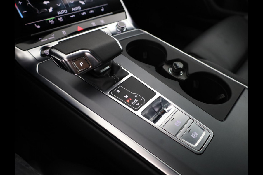 Audi A7 Sportback 50 TFSI e quattro Pro Line 299pk | Lederen bekleding | Head up Display | Wegklapbare trekhaak  | 20 inch Lichtmetalen velgen | Verlengde garantie | Stoelverwarming