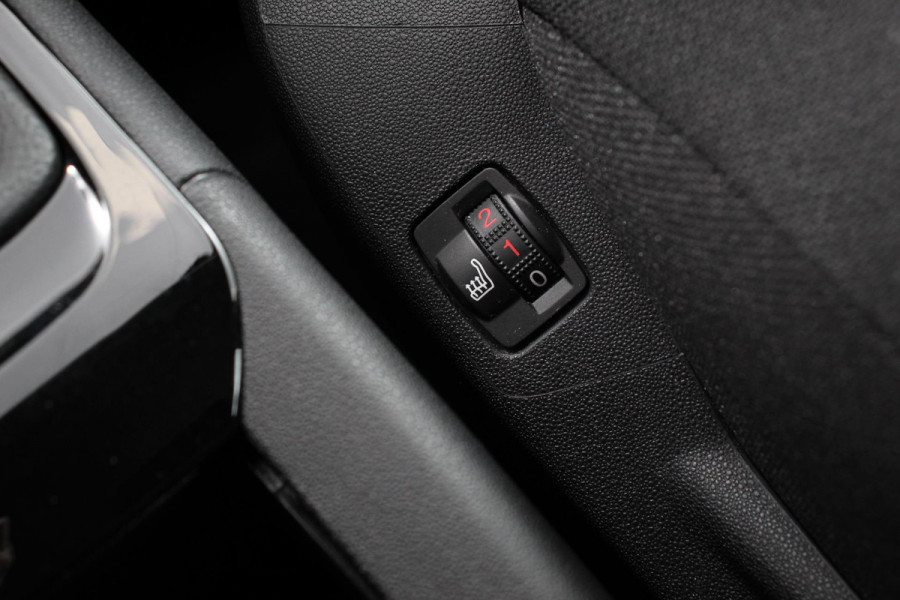 Citroën Grand C4 Spacetourer 1.2 PureTech 130pk Feel 7PERSOONS Navigatie Apple Carplay/Android Auto Climate Control Dab Cruise Control Stoelverwarming Keyless Start