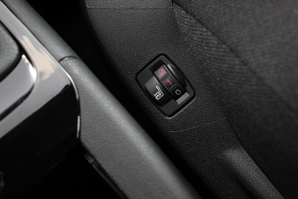 Citroën Grand C4 Spacetourer 1.2 PureTech 130pk Feel 7PERSOONS Navigatie Apple Carplay/Android Auto Climate Control Dab Cruise Control Stoelverwarming Keyless Start