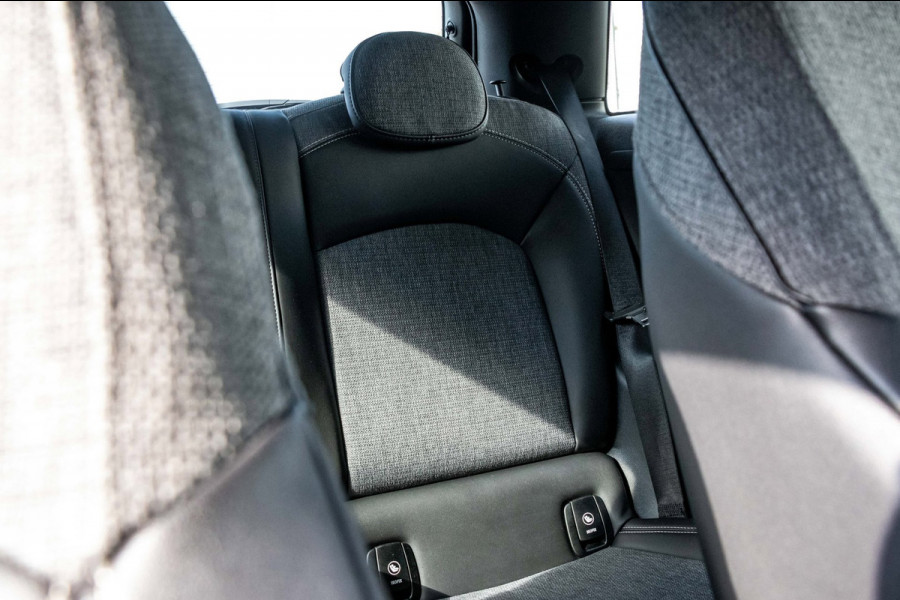 MINI 3-deurs 1.5 One Chili NL Auto I Dealeronderhouden I NAP I Sportstoelen I Parkeersensoren I Keyless I Led I Half Leder