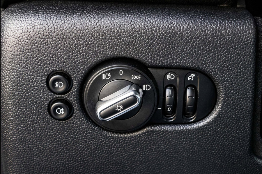 MINI 3-deurs 1.5 One Chili NL Auto I Dealeronderhouden I NAP I Sportstoelen I Parkeersensoren I Keyless I Led I Half Leder