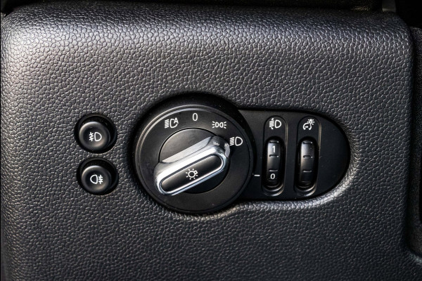 MINI 3-deurs 1.5 One Chili NL Auto I Dealeronderhouden I NAP I Sportstoelen I Parkeersensoren I Keyless I Led I Half Leder