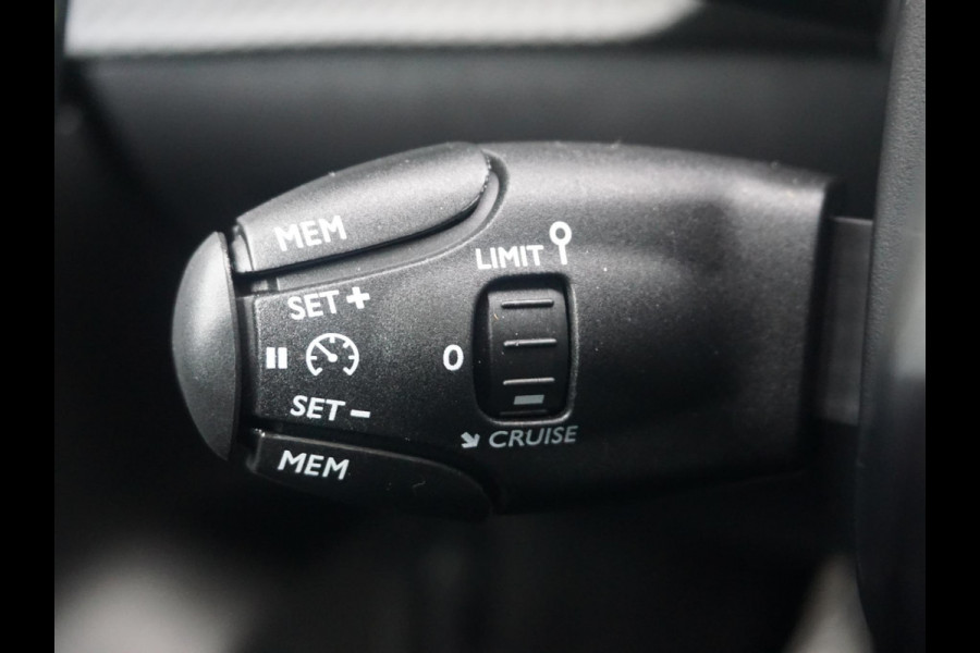 Peugeot 208 1.2 PureTech 100 GT | 360 camera | Panoramadak | Carplay |