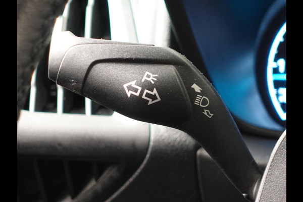 Ford Transit Connect 100pk L2 Trend Automaat Trekhaak Airco Navigatie Cruise control